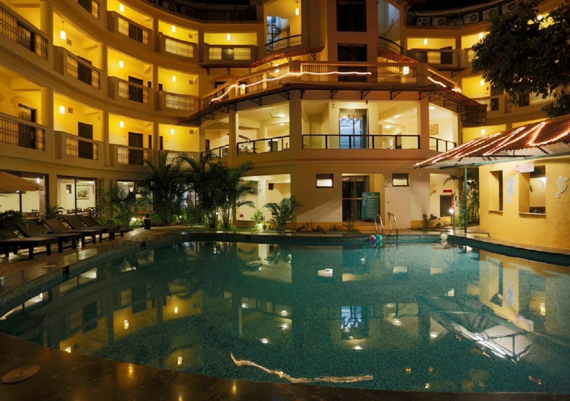 The Sea Horse Resort Baga Eksteriør billede